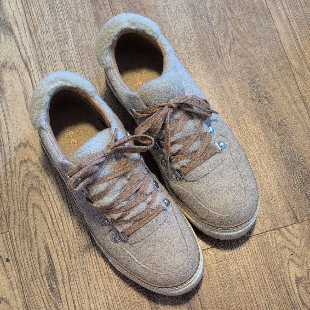 Women's Crown Vintage Casual Shoes
